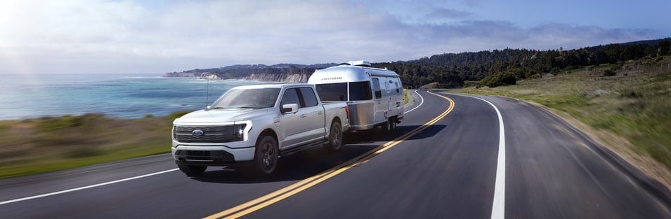 Comparing Tesla Cybertruck vs Ford F-150 Lightning