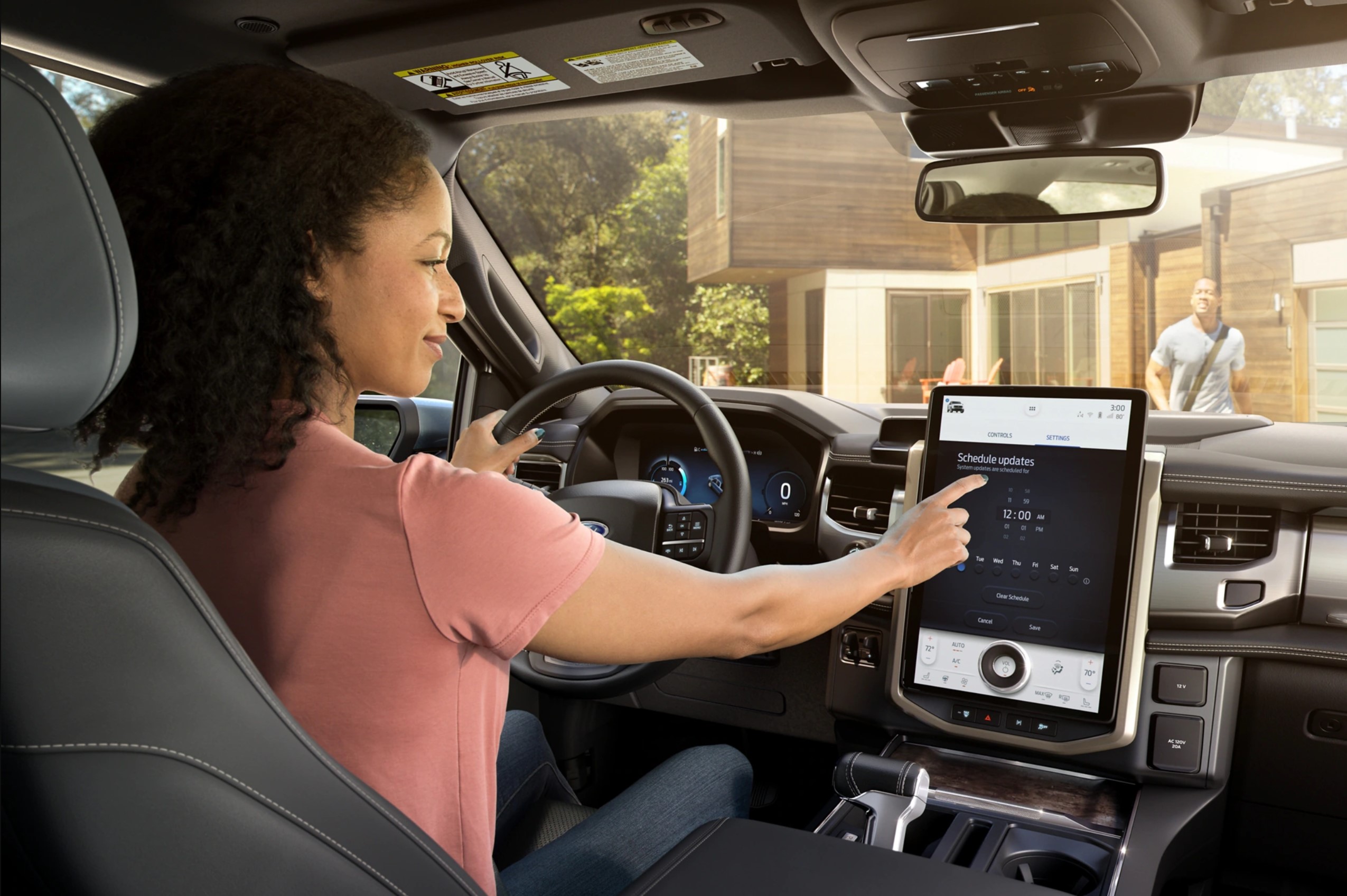 Comparing Tesla Cybertruck vs Ford F-150 Lightning