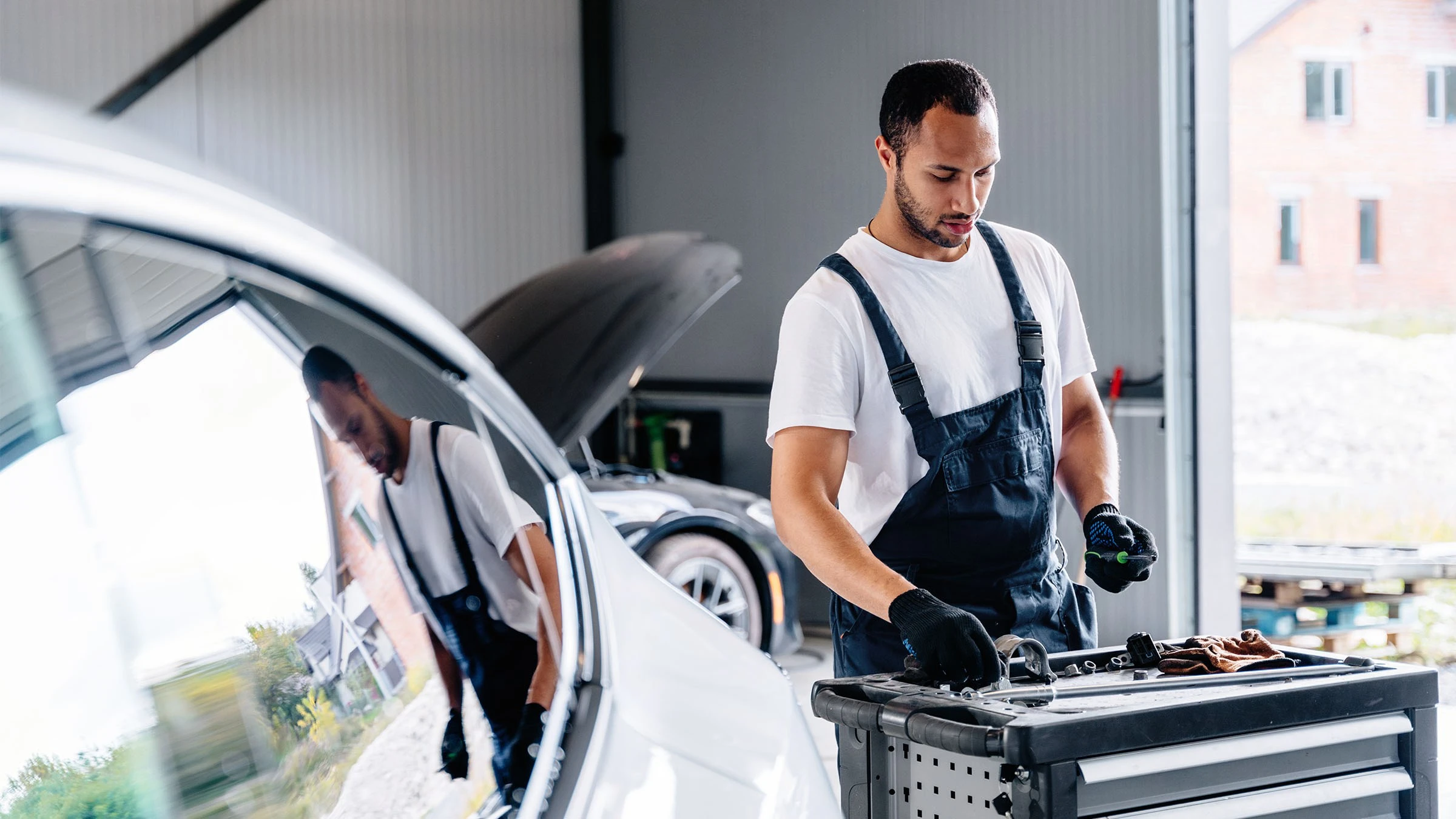 Electric Car Maintenance vs Gas: Costs, Frequency What Breaks Less