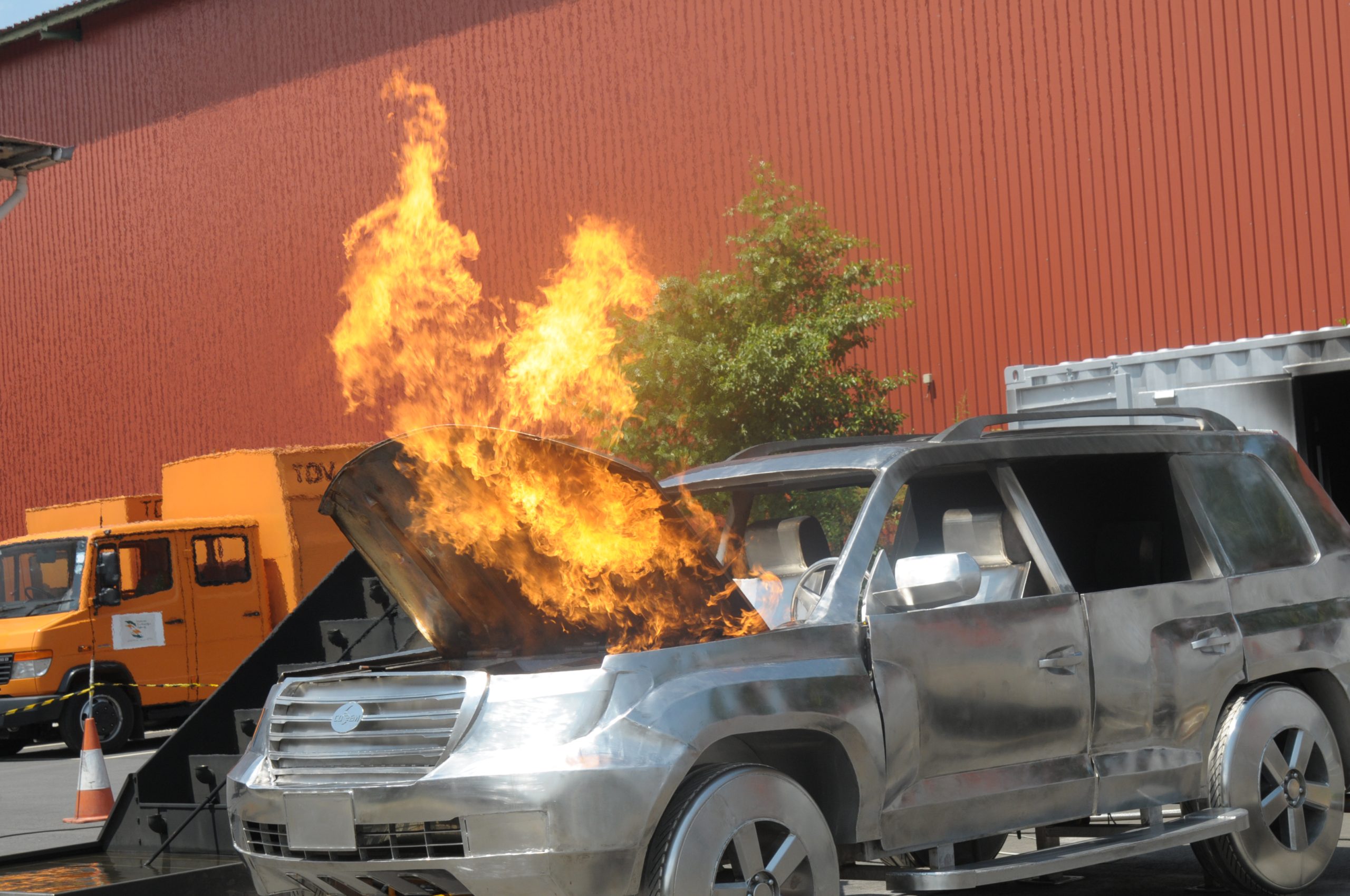 Ensuring Electric Vehicle Safety in Accidents: Key Technologies and Standards