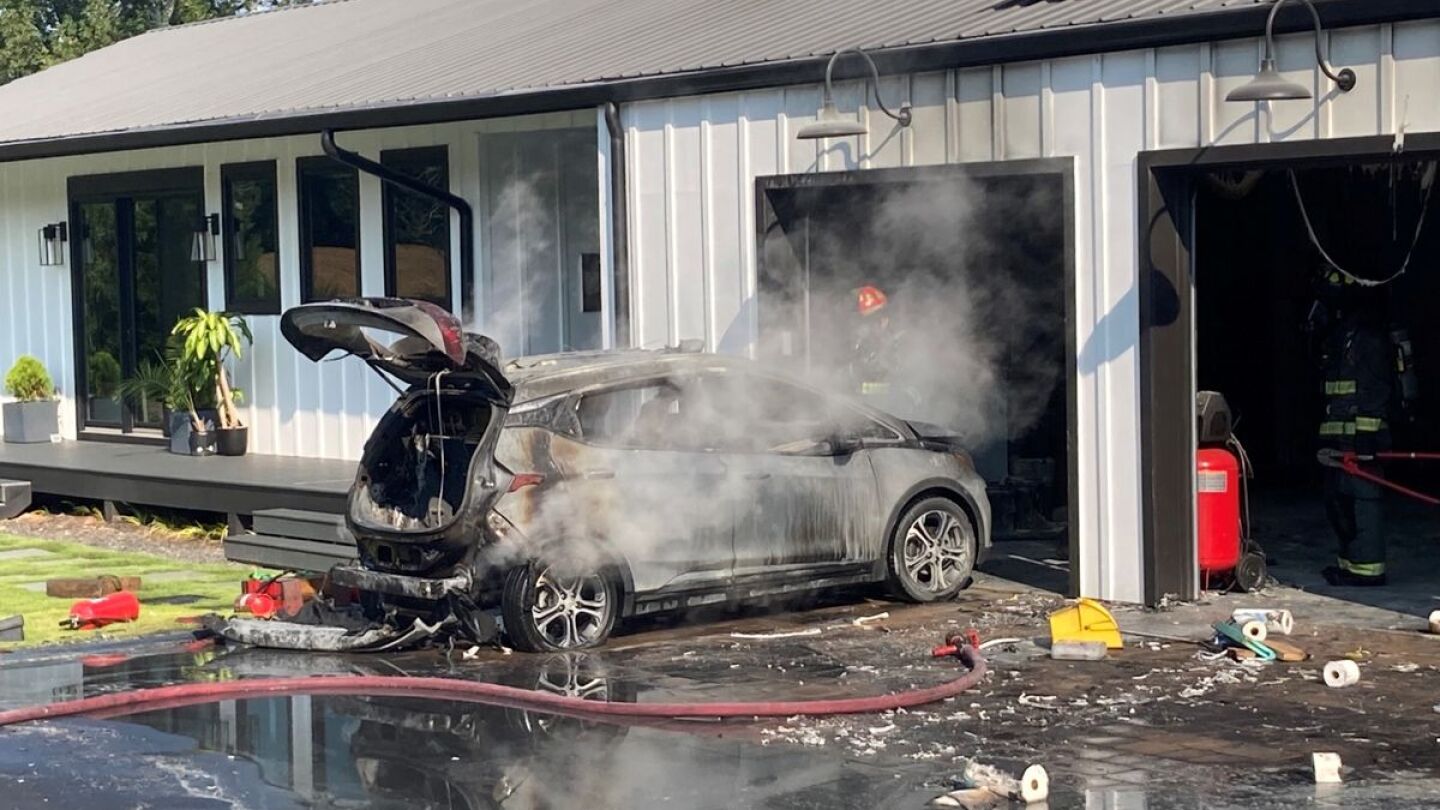 Ensuring Electric Vehicle Safety in Accidents: Key Technologies and Standards