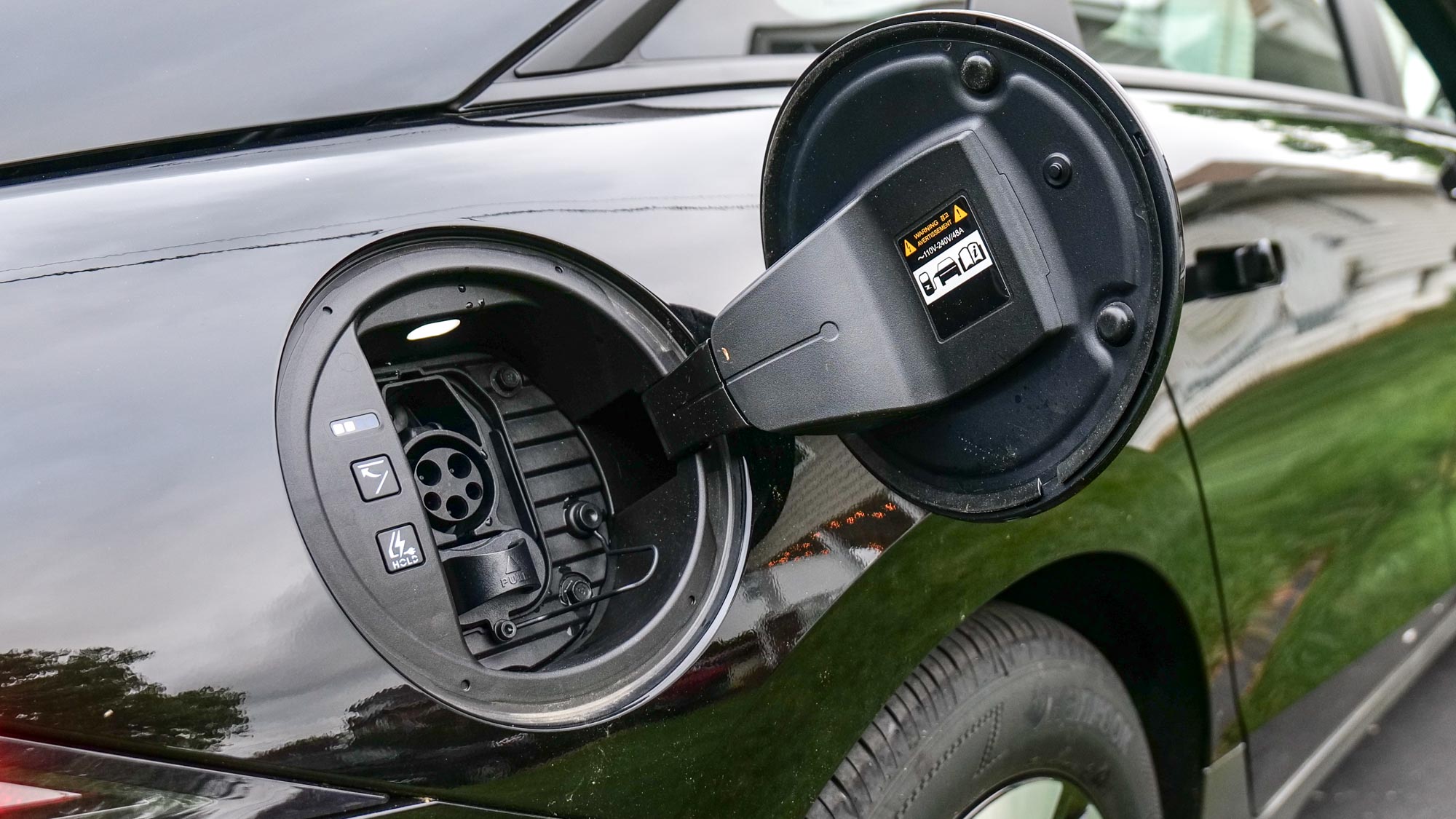 Home EV Charging Guide 2025: Cost, Installation Tips Best Chargers