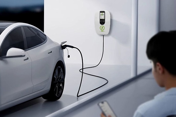 Home EV Charging Guide 2025: Cost, Installation Tips Best Chargers