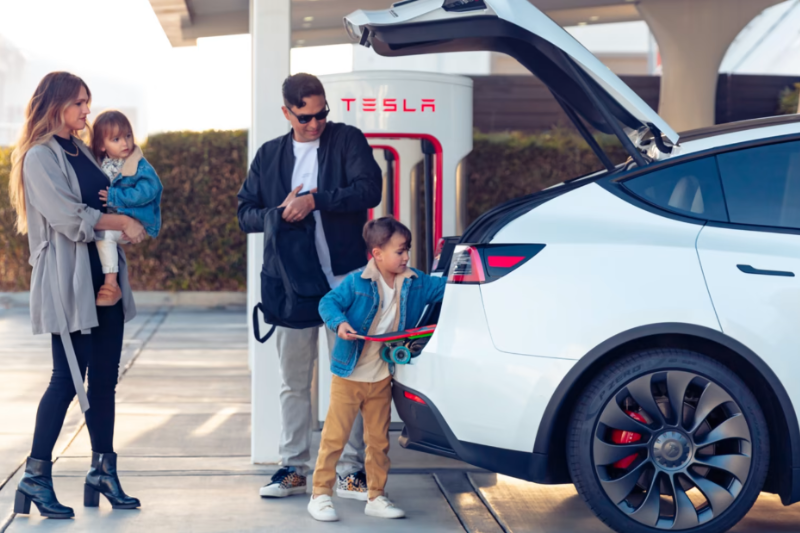 How Tesla Leads the Electric Vehicle Market